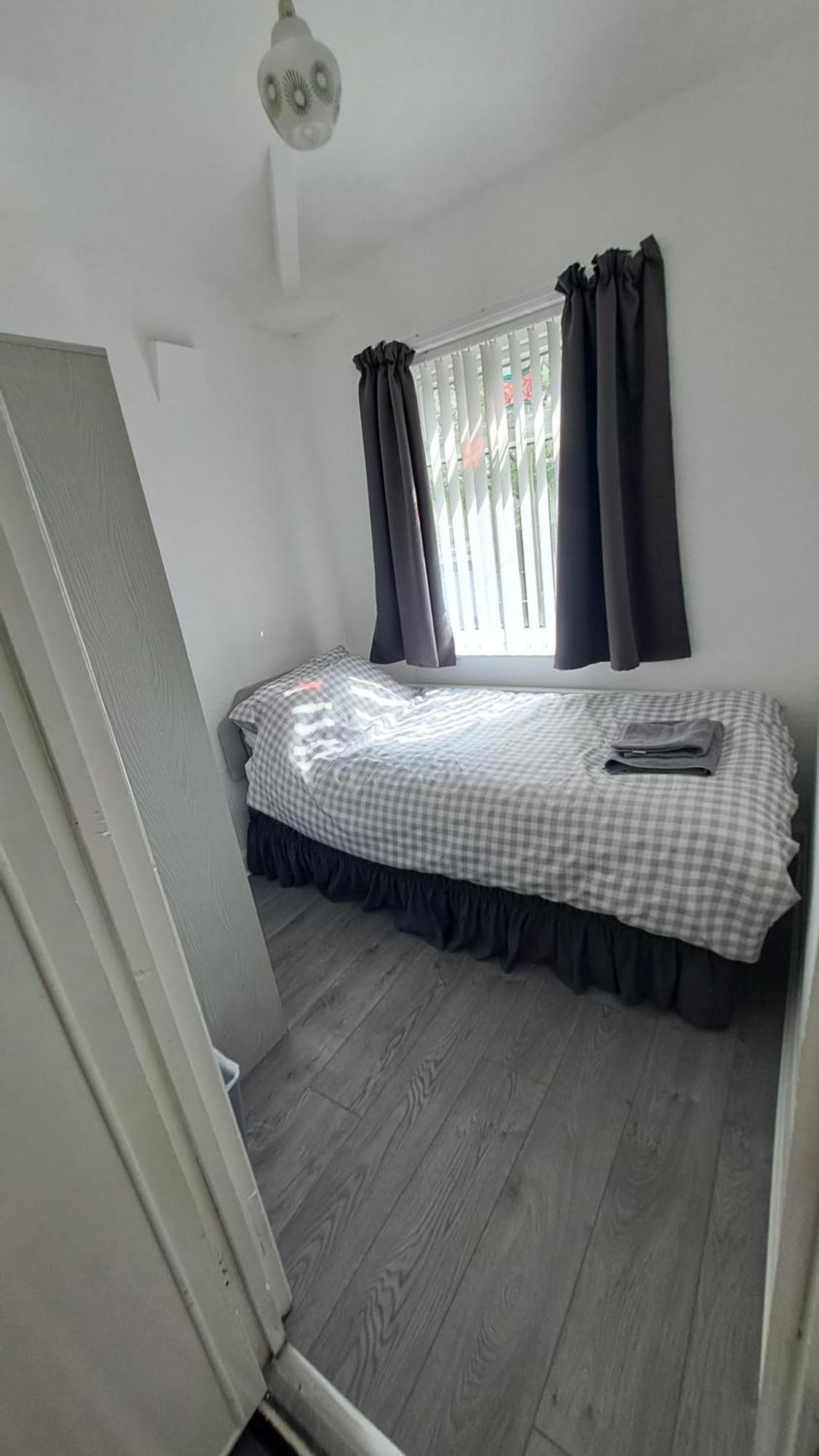 Dalton House - Three Bedroom Property Stretford Free Parking Near The Trafford Centre Mánchester Exterior foto